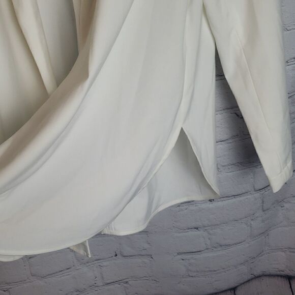 NWT Chico's Blazer   - Picture 4 of 8